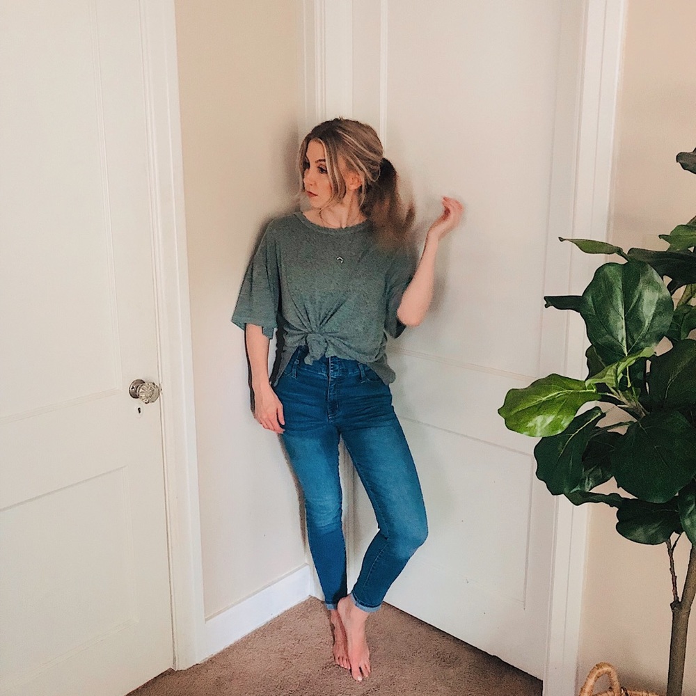 Soft T-Shirt Casual Sweater - Keyhole / Cool Green